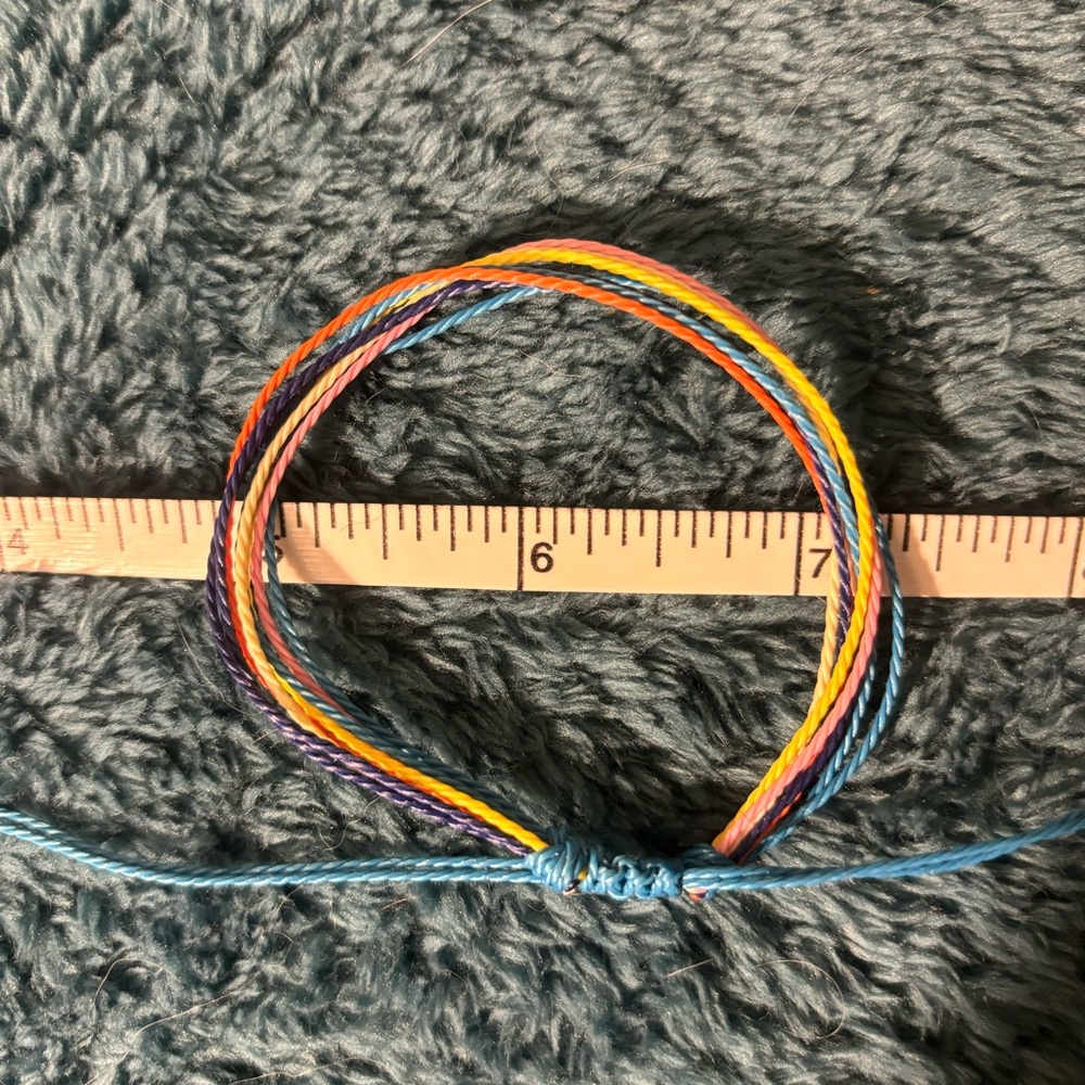 Colorful String Bracelet - Picture 2 of 4